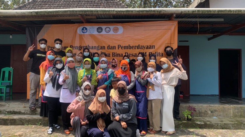 Tim HM Pelita UNS Dongkrak Potensi Desa melalui Hibah Program Pengembangan Pemberdayaan Desa (P3D) melalui Pengembangan Sentra Budidaya dan Pengolahan Jamur