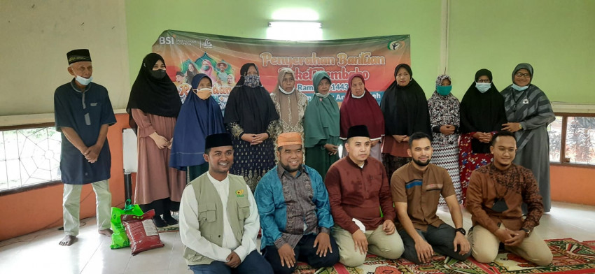Bersama Teuku Wisnu, Ketua YTAS Salurkan 100 Paket Bantuan Sembako untuk Lansia Dhuafa